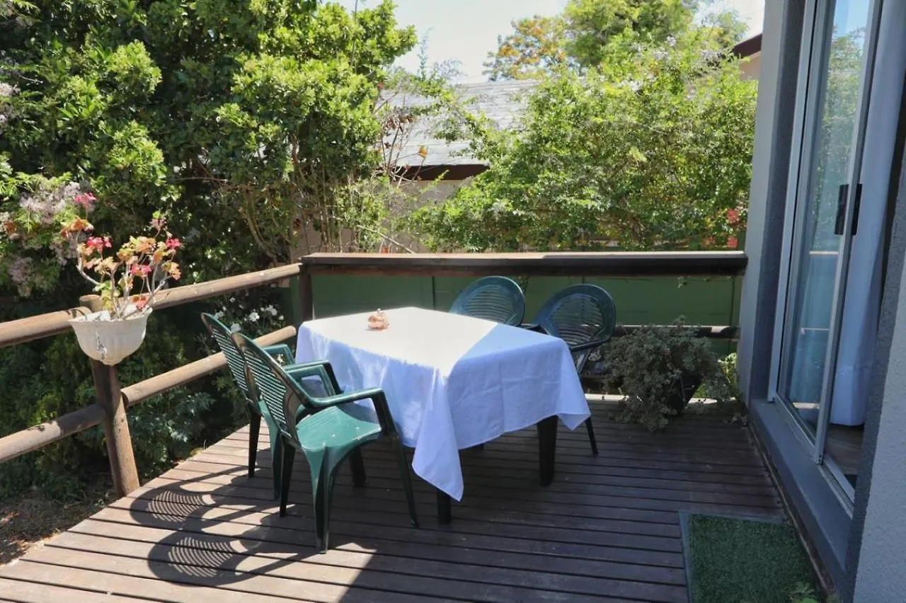 Caesar'S Self-Catering Open Plan Suite Somerset West 0*,  South Africa